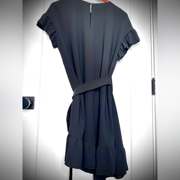 Ruffled lightweight minidresses that gives off fun & flirty appeal - Picture 6 of 9